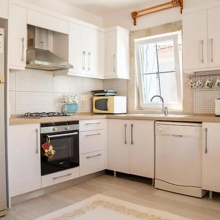 Feriehus Peaceful House With A Lovely Backyard In Cesme *
