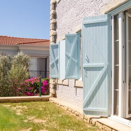 Peaceful House With A Lovely Backyard In Cesme Feriehus Alaçatı