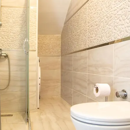 Peaceful House With A Lovely Backyard In Cesme 펜션